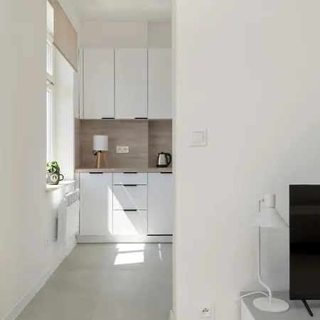 Rozbrat Pleasing Near The Market By Renters *